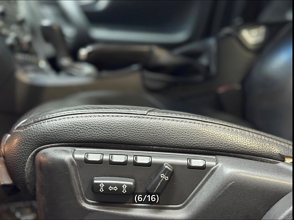 Volvo S60 27 of 30