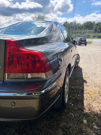 Volvo S60 13 of 30