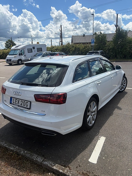 Audi A6 4 of 5