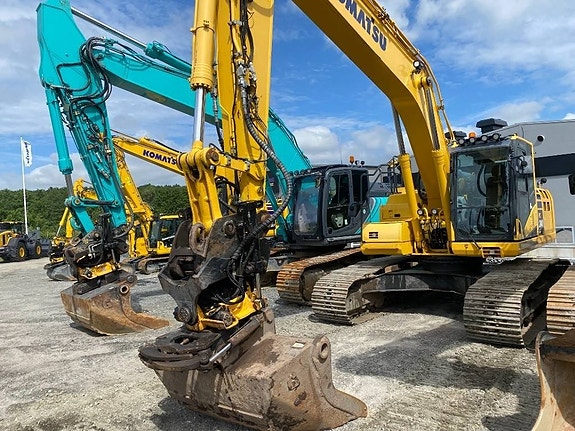 Komatsu PC 240 LC 2 of 5