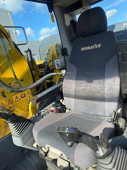 Komatsu PC 240 LC 5 of 5