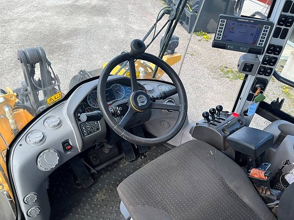 Volvo L 70 H 17 of 20
