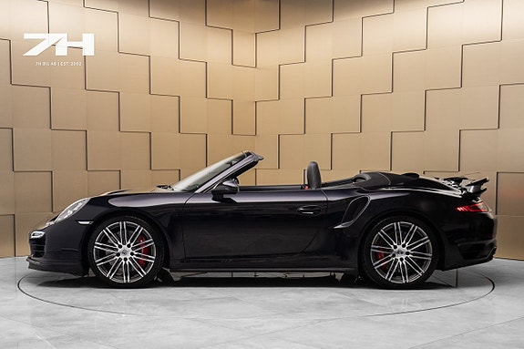Porsche 911 2 of 5