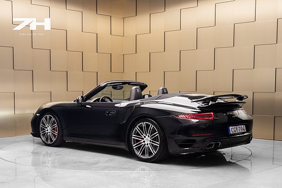 Porsche 911 3 of 5