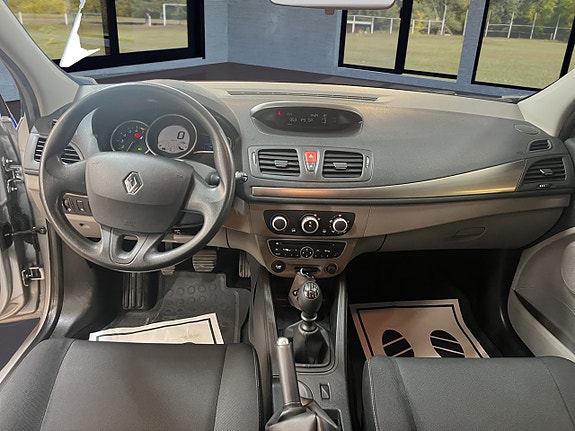 Renault Megane 10 of 19