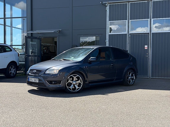 Ford Focus 2 of 5