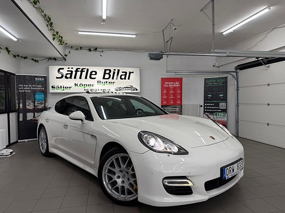Porsche Panamera Turbo 2 of 5