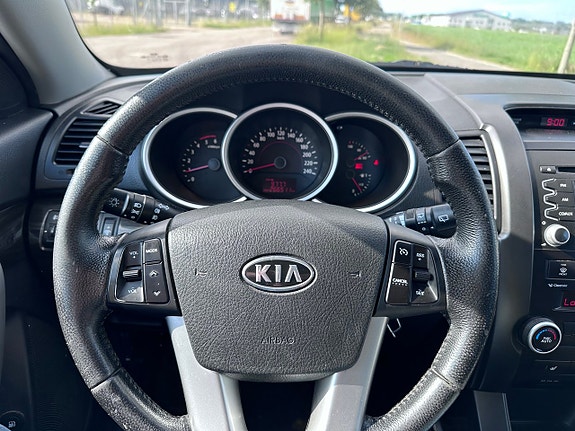 Kia Sorento 13 of 19