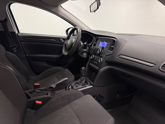 Renault Megane 11 of 17