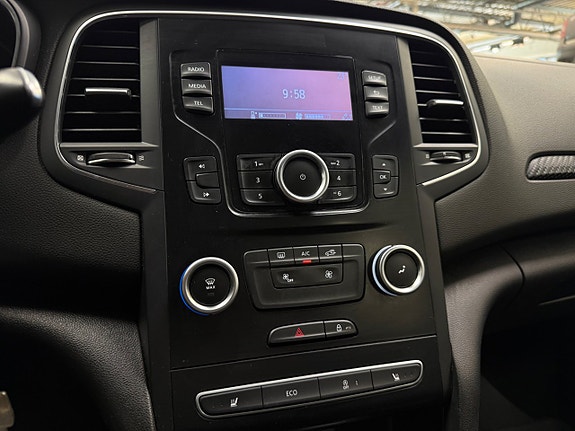 Renault Megane 17 of 17