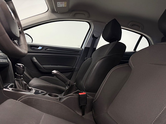 Renault Megane 15 of 17