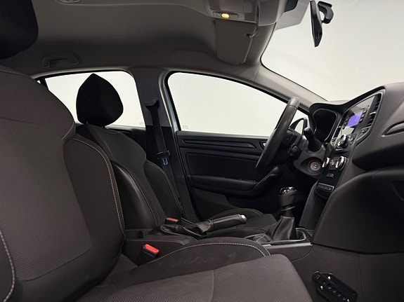 Renault Megane 12 of 17