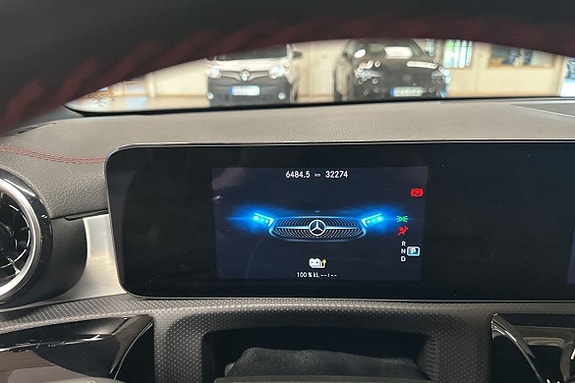 Mercedes-Benz CLA250 e 10 of 19