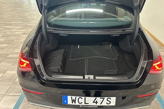 Mercedes-Benz CLA250 e 16 of 19