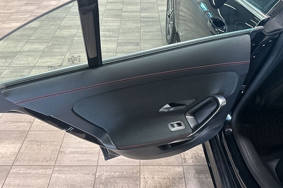 Mercedes-Benz CLA250 e 12 of 19