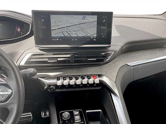 Peugeot 5008 11 of 17
