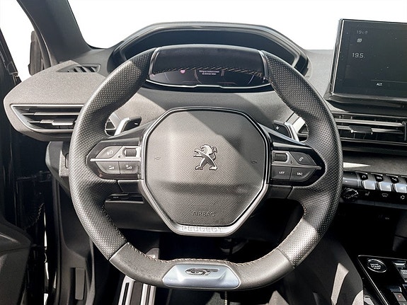 Peugeot 5008 7 of 17