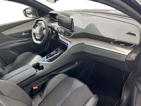 Peugeot 5008 13 of 17