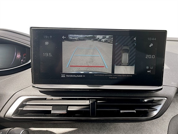 Peugeot 5008 10 of 17