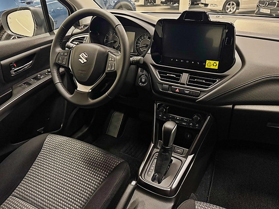 Suzuki S-Cross 3 of 5