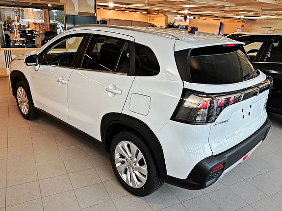 Suzuki S-Cross 7 of 7