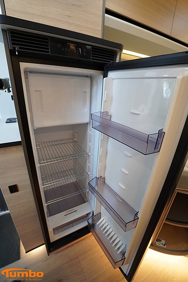 Dreamer D62 SELECT Dubbelbädd 140hk Automat 4250kg Dieselpanna 8 of 18