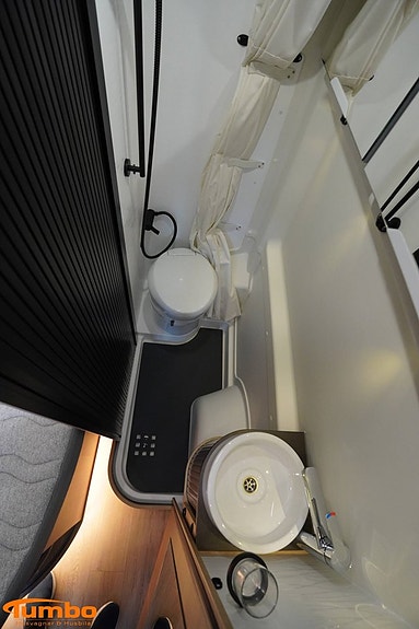 Dreamer D62 SELECT Dubbelbädd 140hk Automat 4250kg Dieselpanna 13 of 18