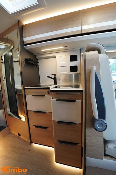 Dreamer D62 SELECT Dubbelbädd 140hk Automat 4250kg Dieselpanna 5 of 18