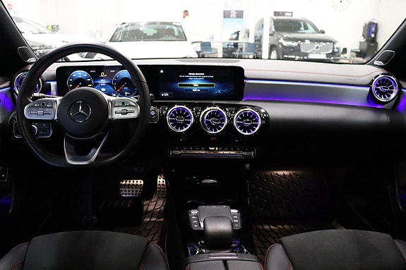 Mercedes-Benz CLA250 e 16 of 29