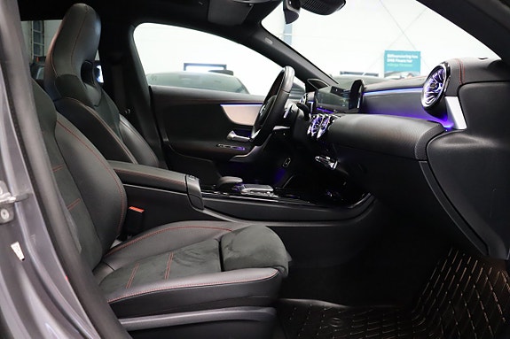 Mercedes-Benz CLA250 e 11 of 29