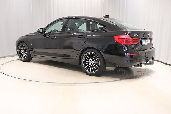 BMW 320 6 of 10