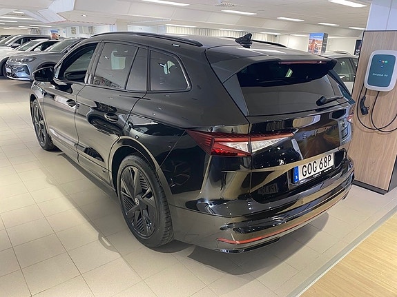 Skoda Enyaq RS 2 of 5