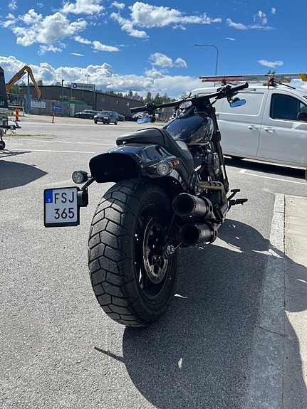 Harley-Davidson Fat Bob 114 114 V-Twin *Låg mil 3 of 5