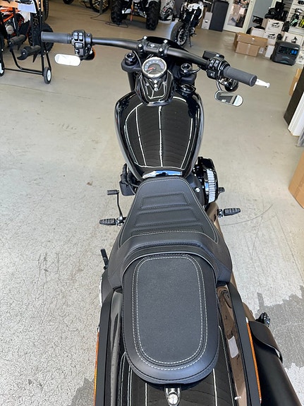 Harley-Davidson Fat Bob 114 114 V-Twin *Låg mil 5 of 5