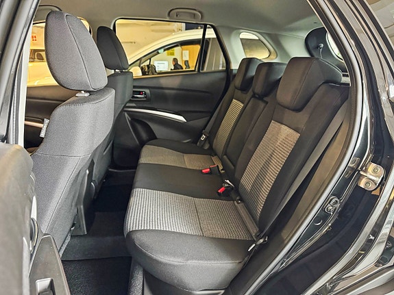 Suzuki S-Cross 5 of 5