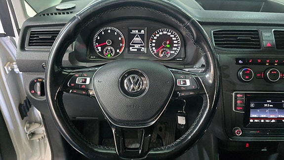 Volkswagen Caddy Maxi 18 of 23