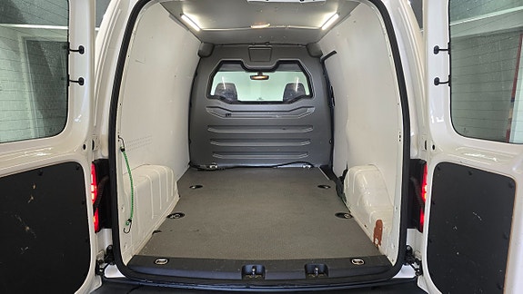 Volkswagen Caddy Maxi 12 of 23