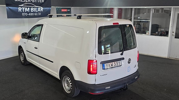 Volkswagen Caddy Maxi 10 of 23