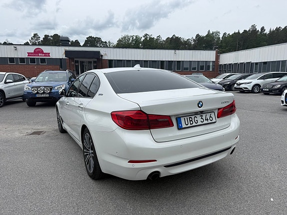 BMW 530e 5 of 5