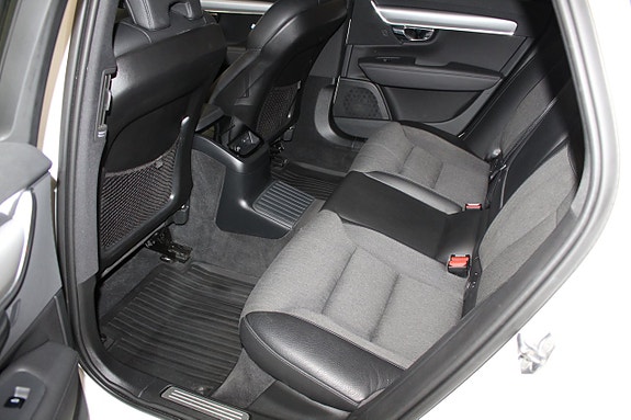 Volvo V90 23 of 30