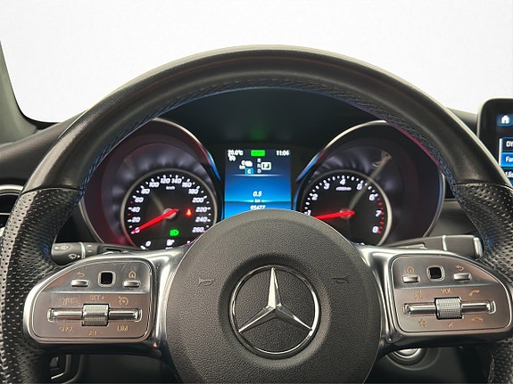 Mercedes-Benz GLC300 e 16 of 30