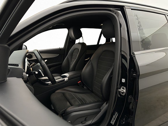 Mercedes-Benz GLC300 e 12 of 30
