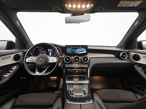 Mercedes-Benz GLC300 e 13 of 30