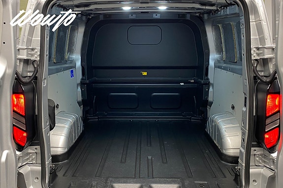 Ford Transit Custom 19 of 19
