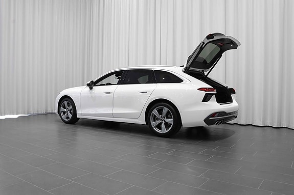 Audi A6 4 of 16