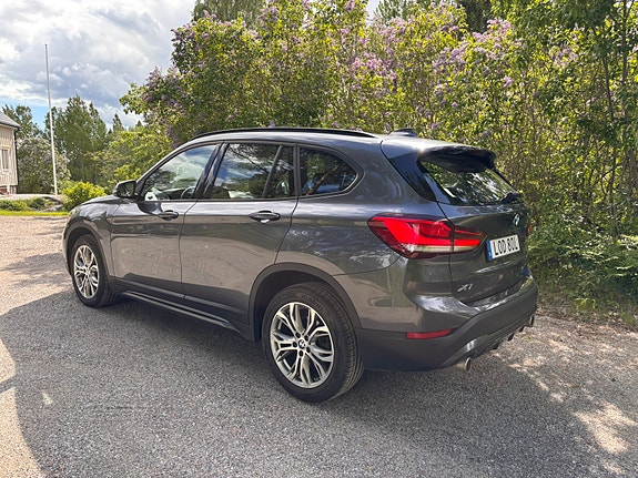 BMW X1 3 of 5