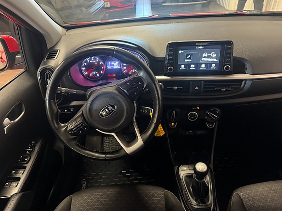 Kia Picanto 8 of 12