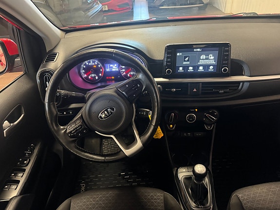 Kia Picanto 9 of 12