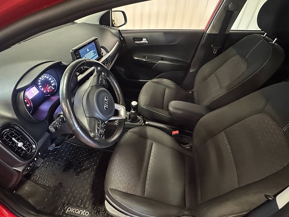 Kia Picanto 7 of 12
