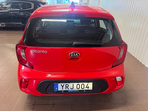 Kia Picanto 4 of 5
